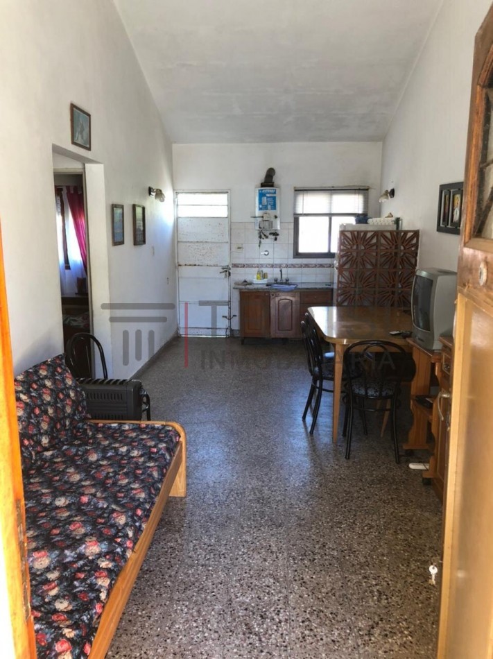 V42 - Chalet 3 ambientes - Calle 35 e/ 7 y 8