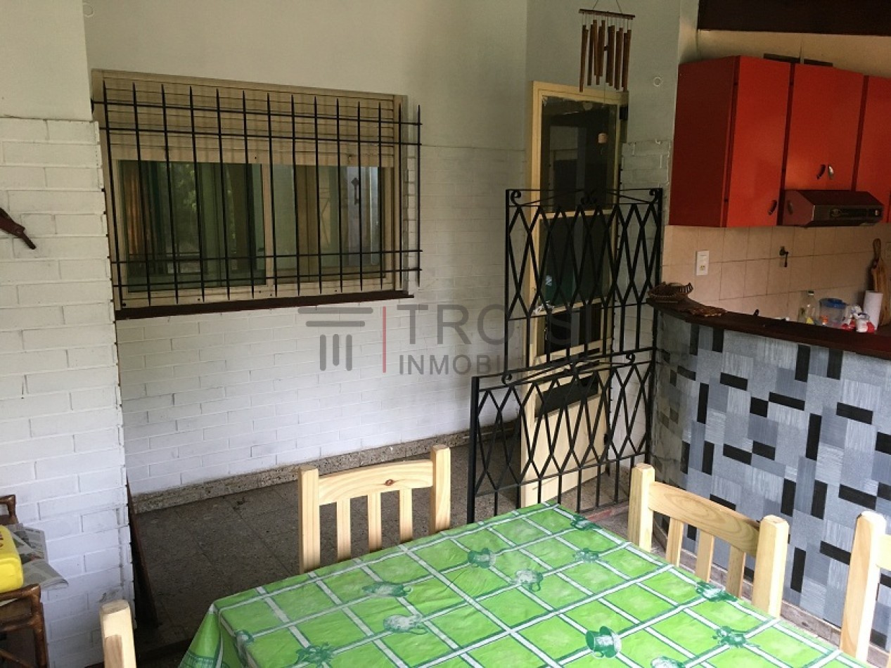 V37 - Monoambiente + Chalet 3 ambientes - Calle 30 e/ 5 y 6 