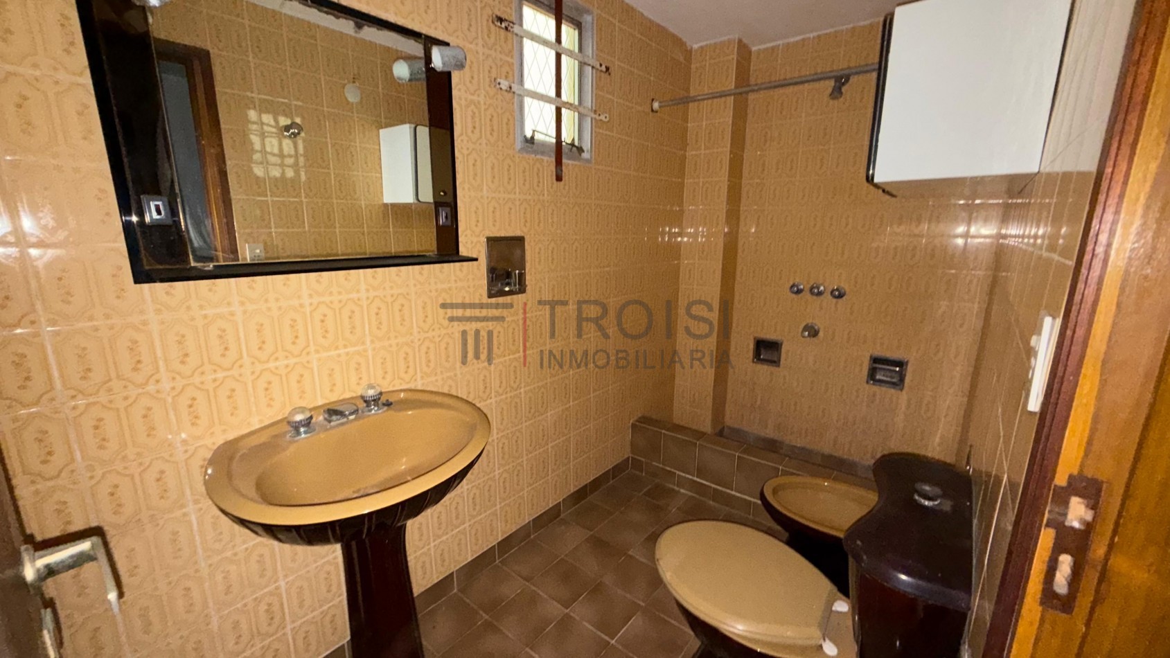 V65 - Chalet 4 ambientes - Calle 29 e/6 y 7