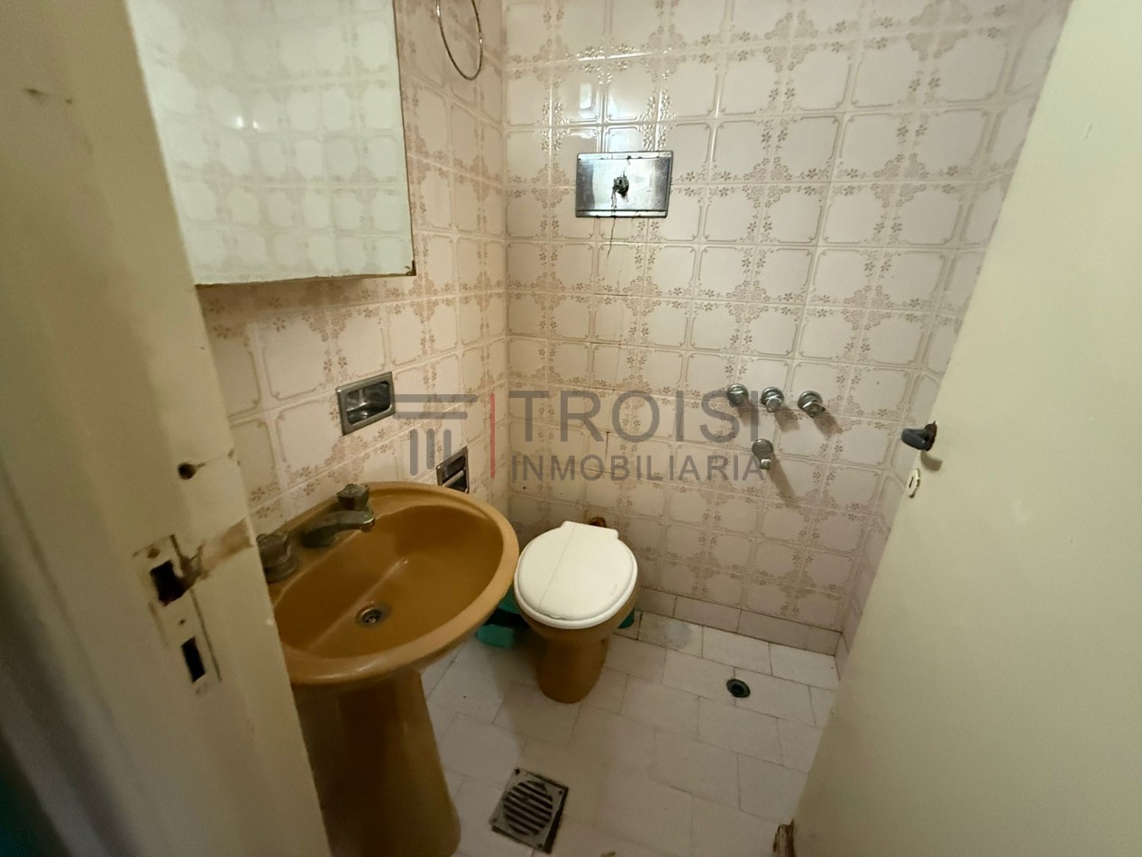 V25 - Depto. 2 ambientes - Calle Costanera e/ 33 y 34