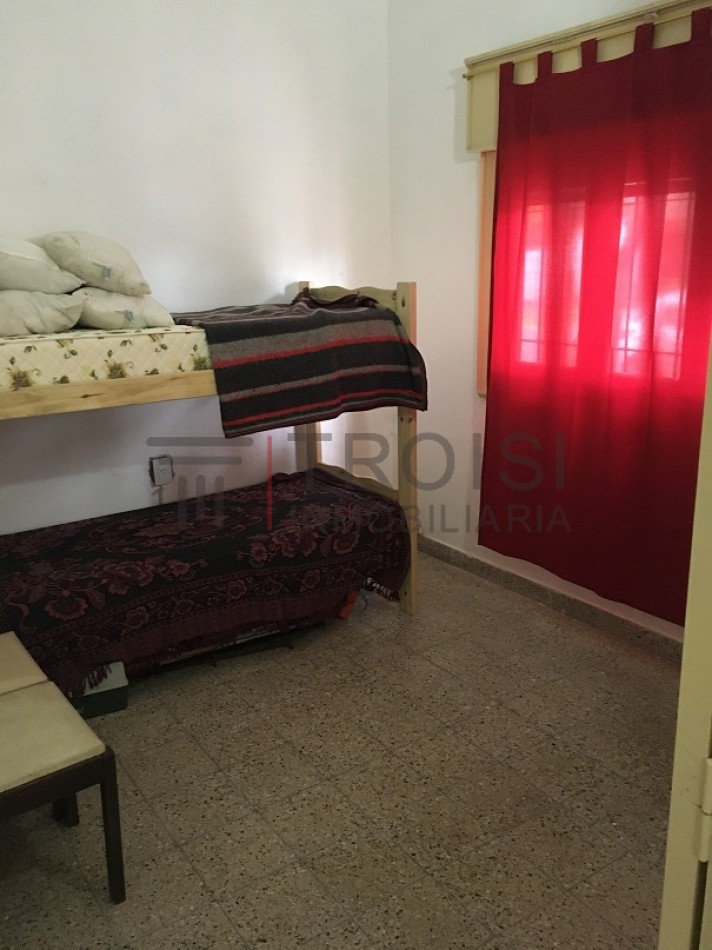 V37 - Monoambiente + Chalet 3 ambientes - Calle 30 e/ 5 y 6 