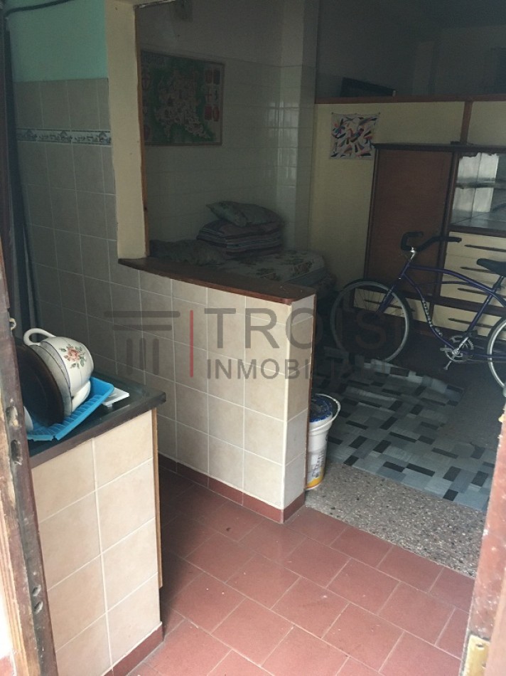 V37 - Monoambiente + Chalet 3 ambientes - Calle 30 e/ 5 y 6 