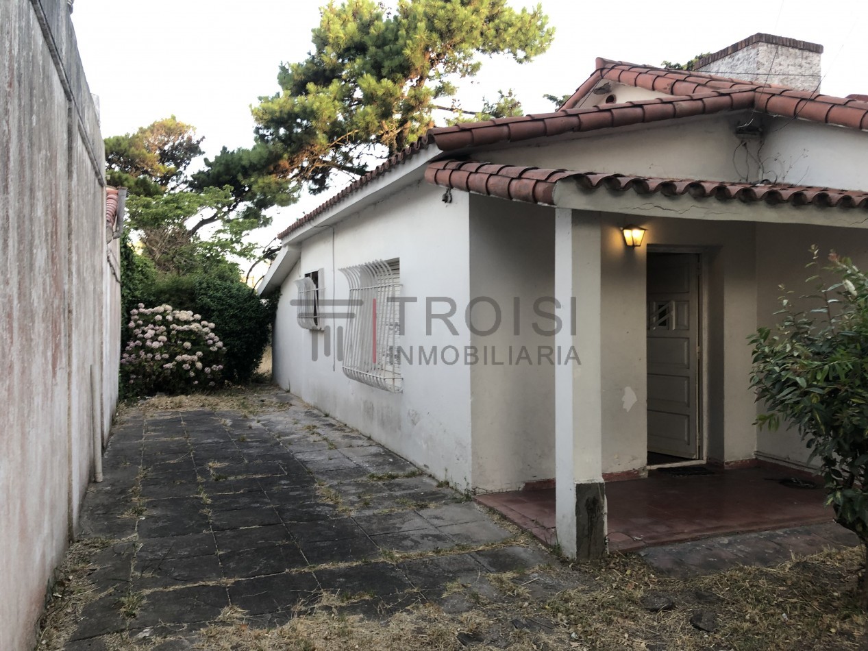 V73 - Chalet 4 ambientes - Calle 3 e/33 y 34
