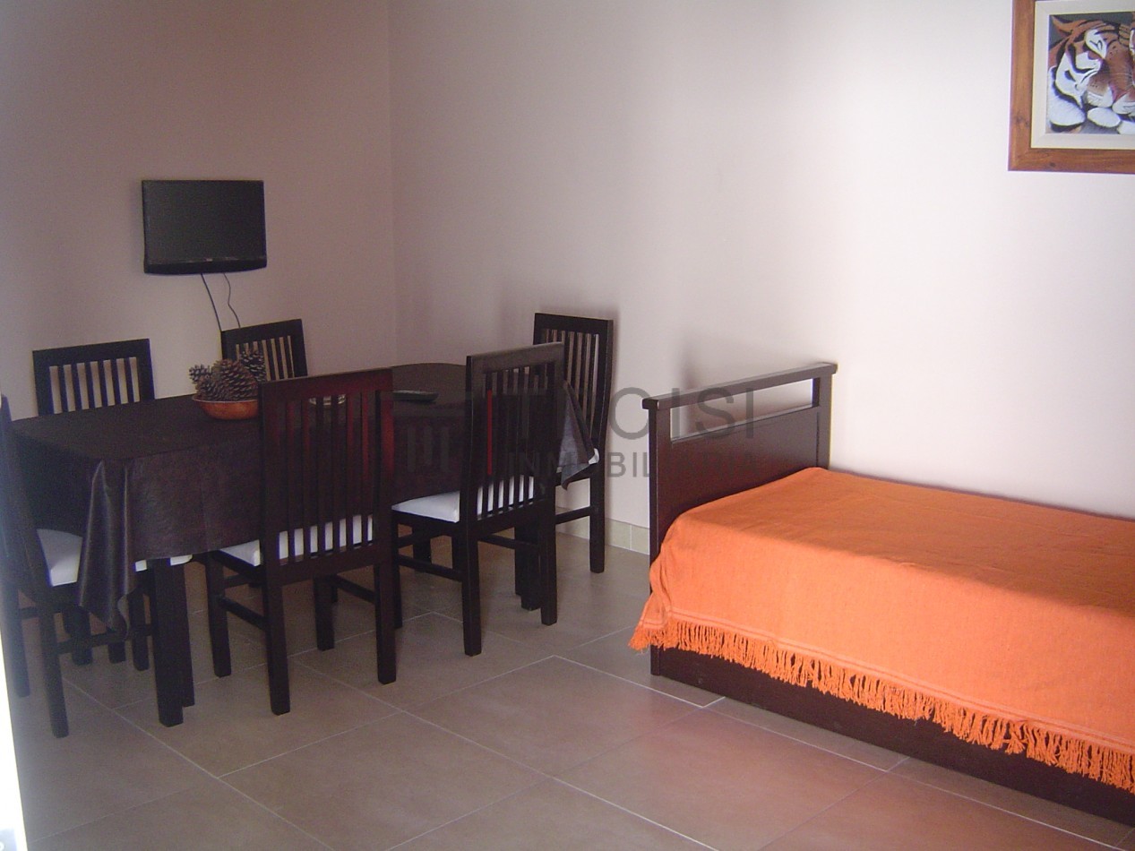 643 - Chalet de 3 ambientes - Calle 64 e/1 y 2