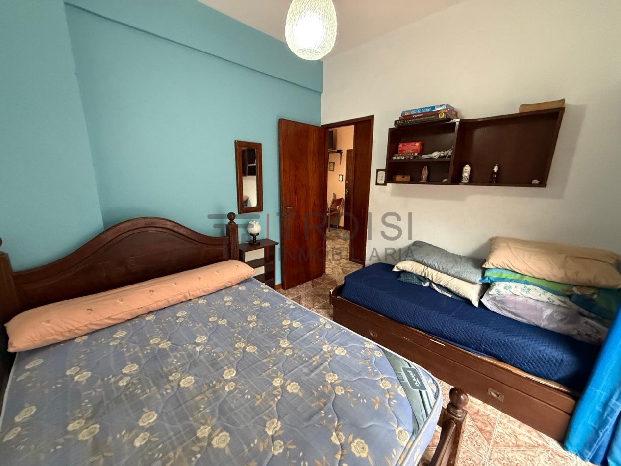 V6 - Depto. 2 ambientes - Calle 2 e/35 y 36