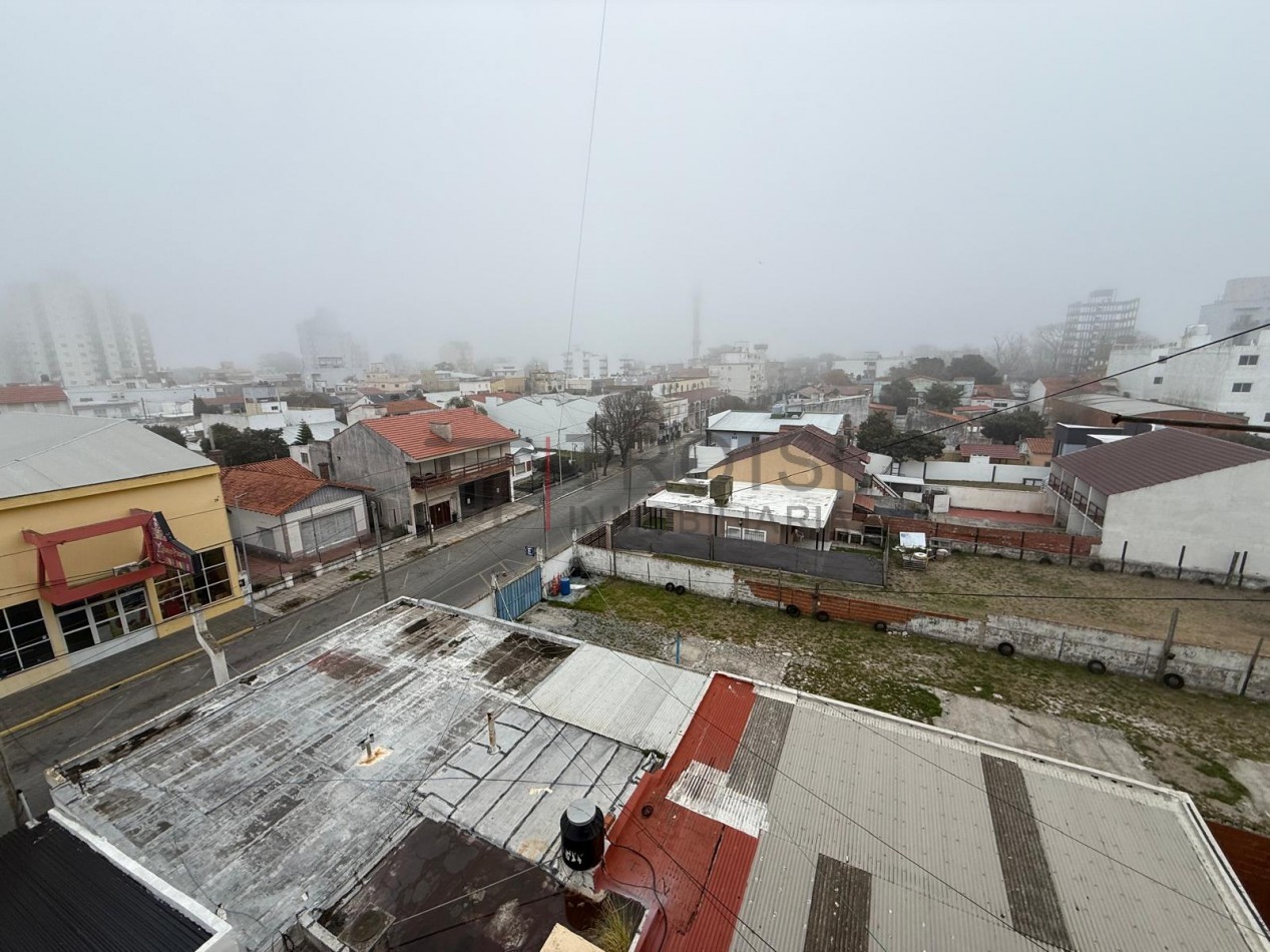 V76 - Depto. 2 ambientes - Calle 2 e/37 y 38
