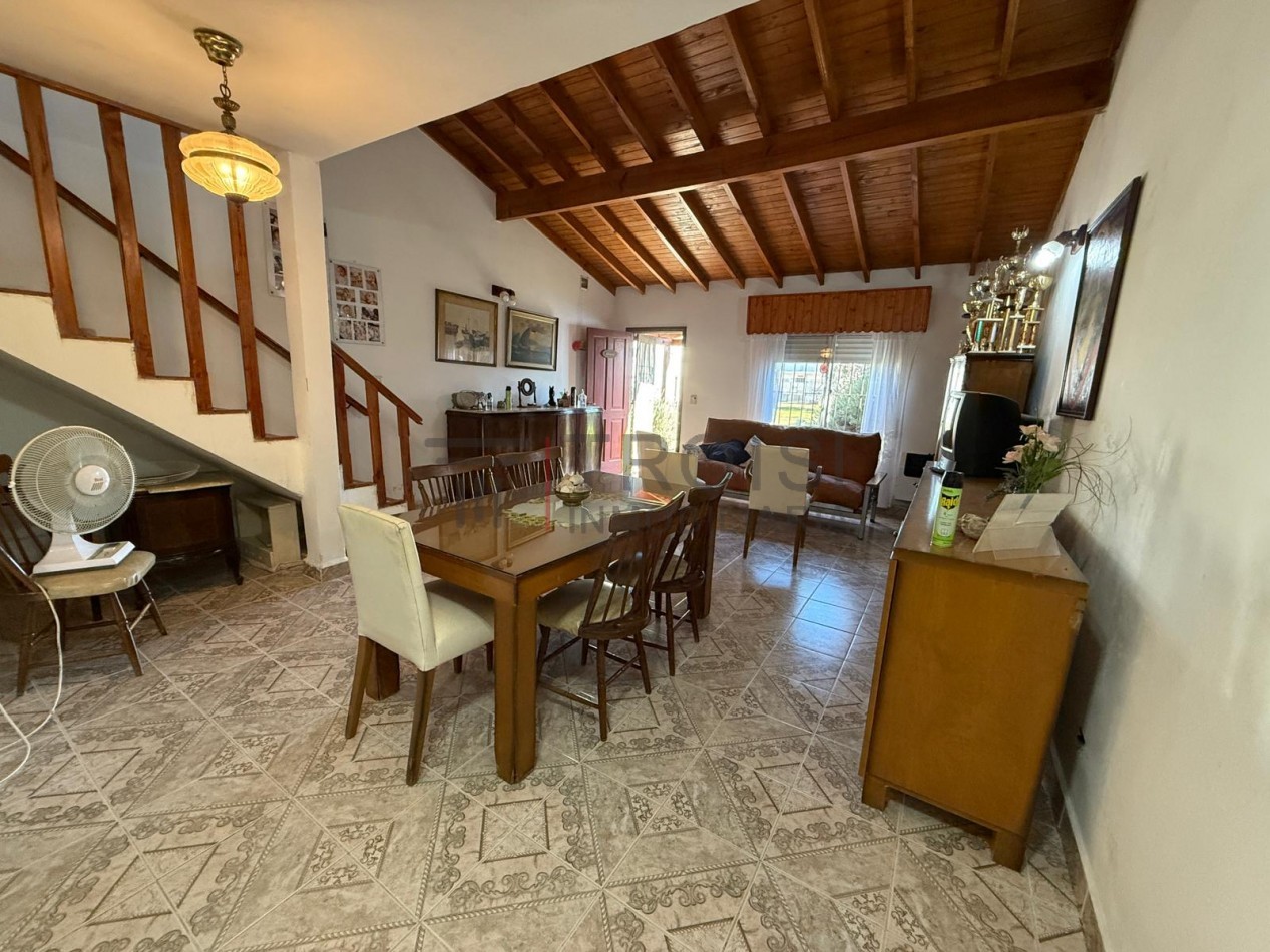 V5 - Chalet 4 ambientes - Calle 6 e/47 y 48