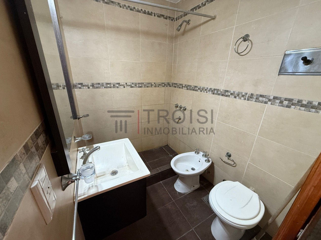 293 - Chalet de 3 ambientes - Calle 29 e/ 6 y 7