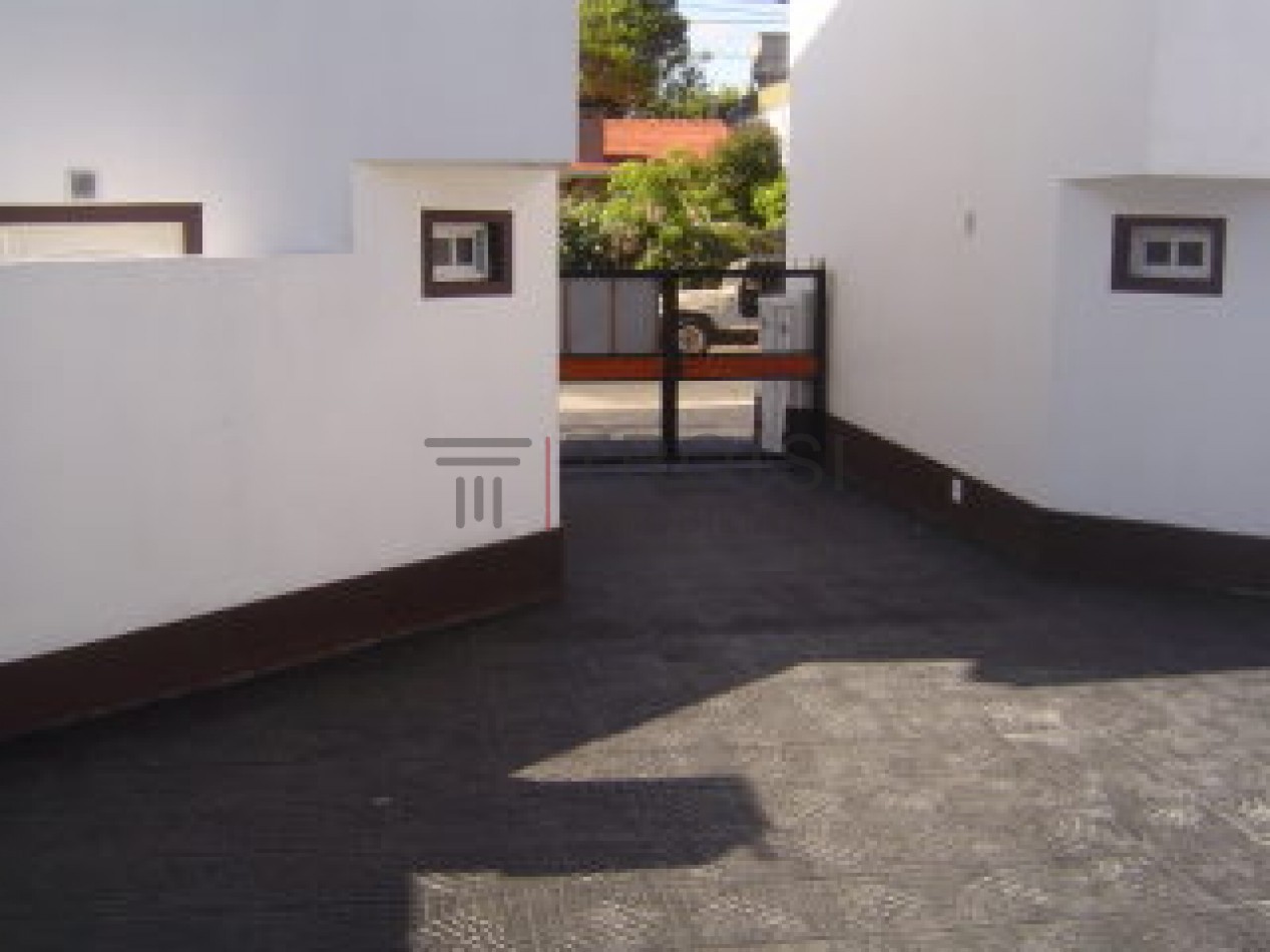 644 - Chalet de 3 ambientes - Calle 64 e/1 y 2