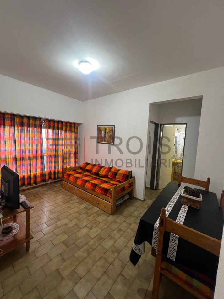 V17 - DEPARTAMENTO - 2 AMBIENTES - Calle 34 N°202 Esq. 2 - 2° piso