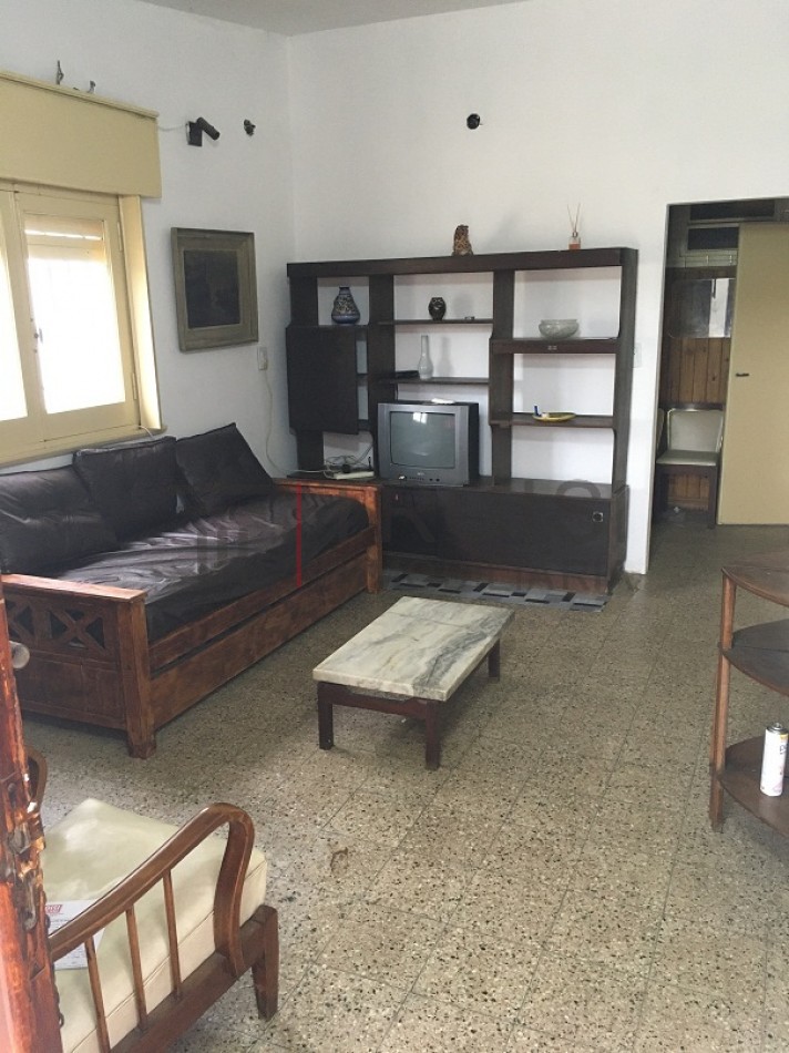 V37 - Monoambiente + Chalet 3 ambientes - Calle 30 e/ 5 y 6 