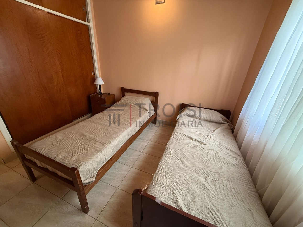 644 - Chalet de 3 ambientes - Calle 64 e/1 y 2