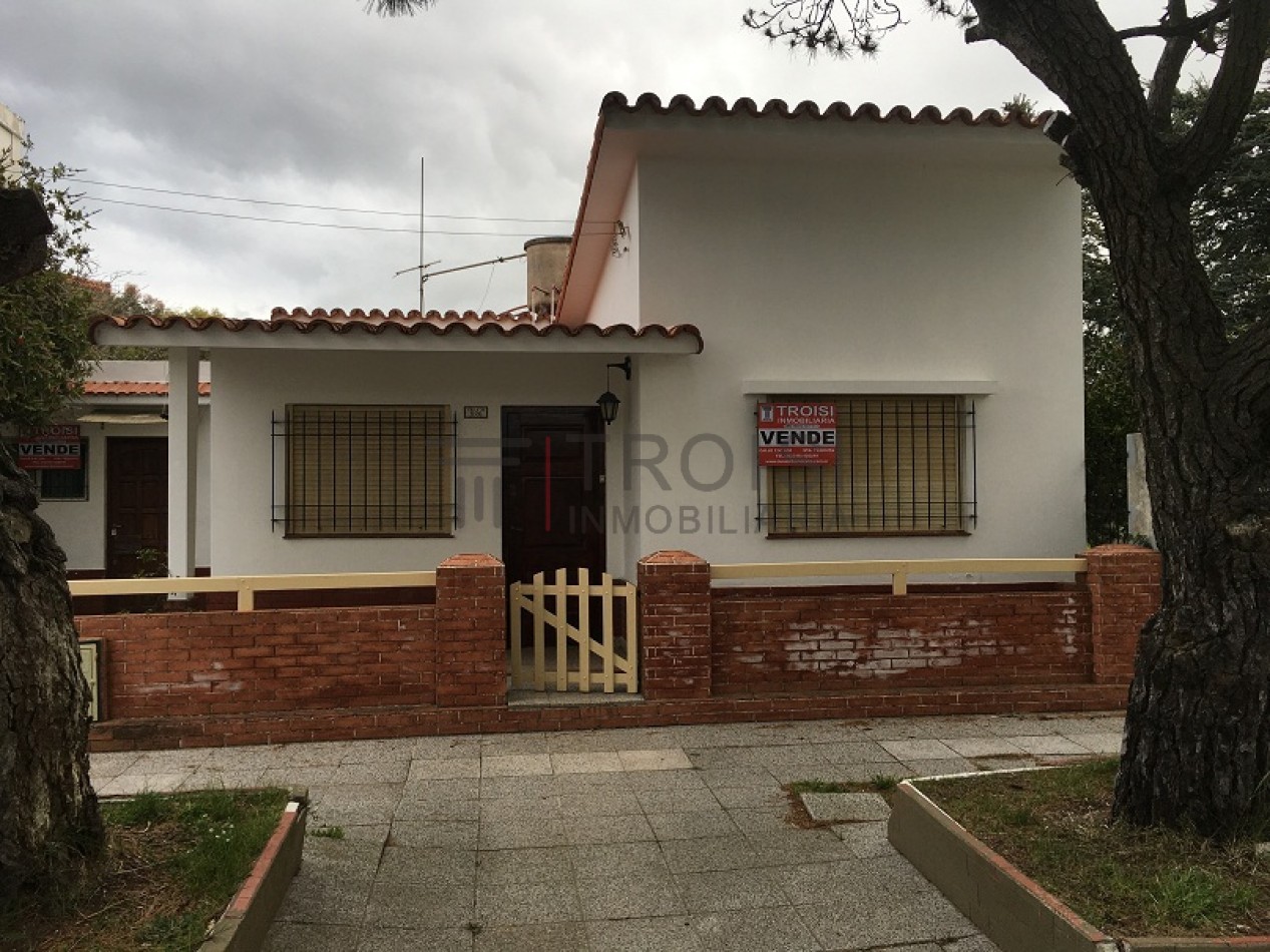 V37 - Chalet 3 ambientes + Monoambiente -  Calle 30 e/ 5 y 6