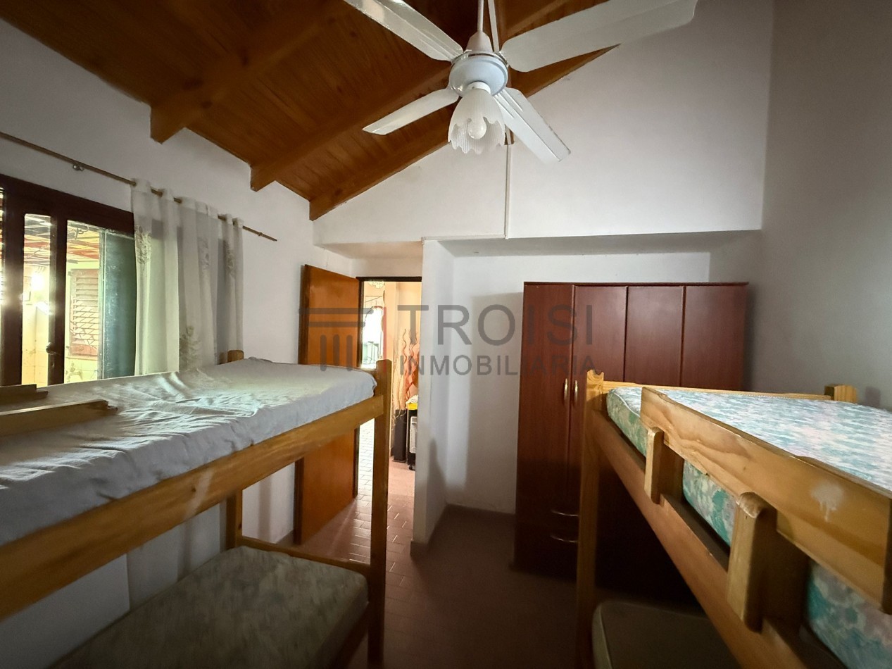 V22 - Chalet 3 ambientes - Calle 48 e/ 2 y 3