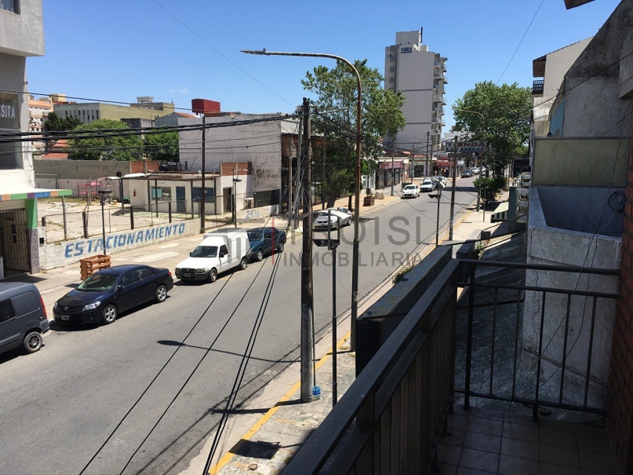 A17b - Depto. 2 ambientes - Av. 32 e/2 y 3
