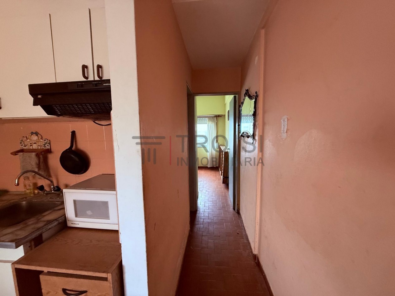 V76 - Depto. 2 ambientes - Calle 2 e/37 y 38