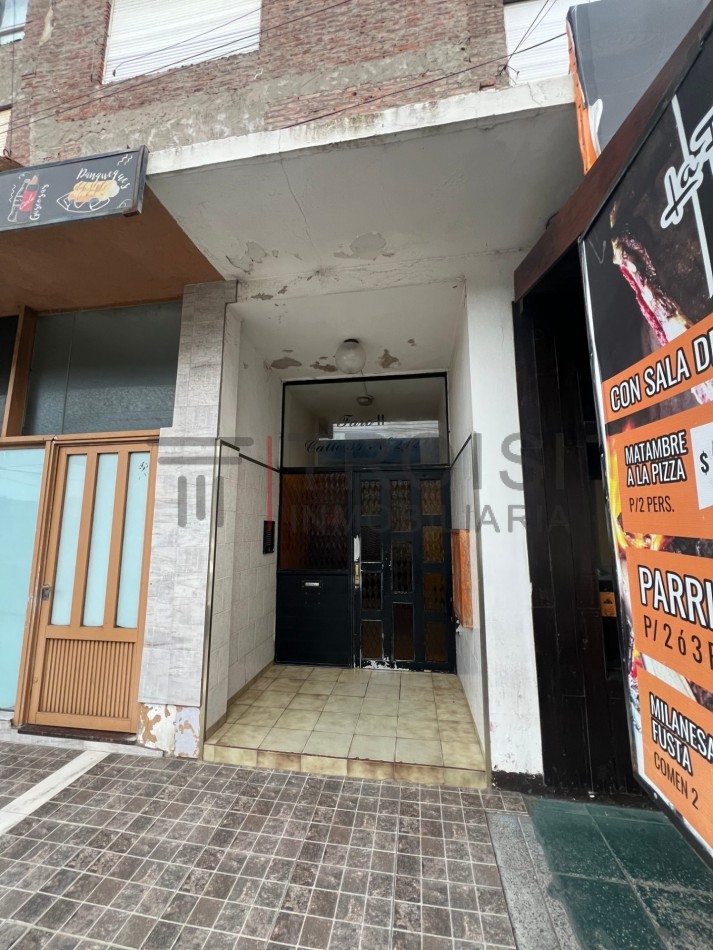 V17 - DEPARTAMENTO - 2 AMBIENTES - Calle 34 N°202 Esq. 2 - 2° piso