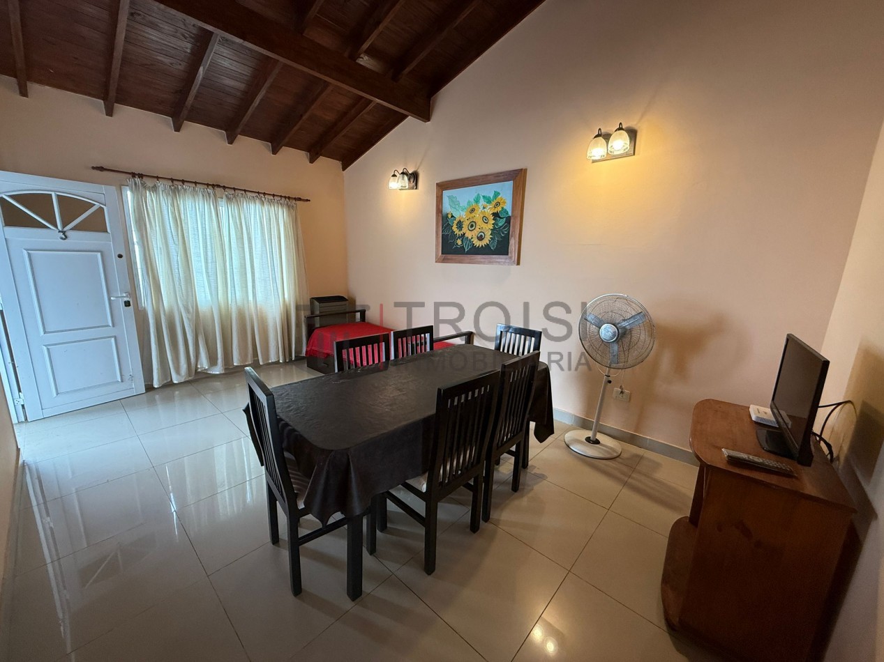 643 - Chalet de 3 ambientes - Calle 64 e/1 y 2