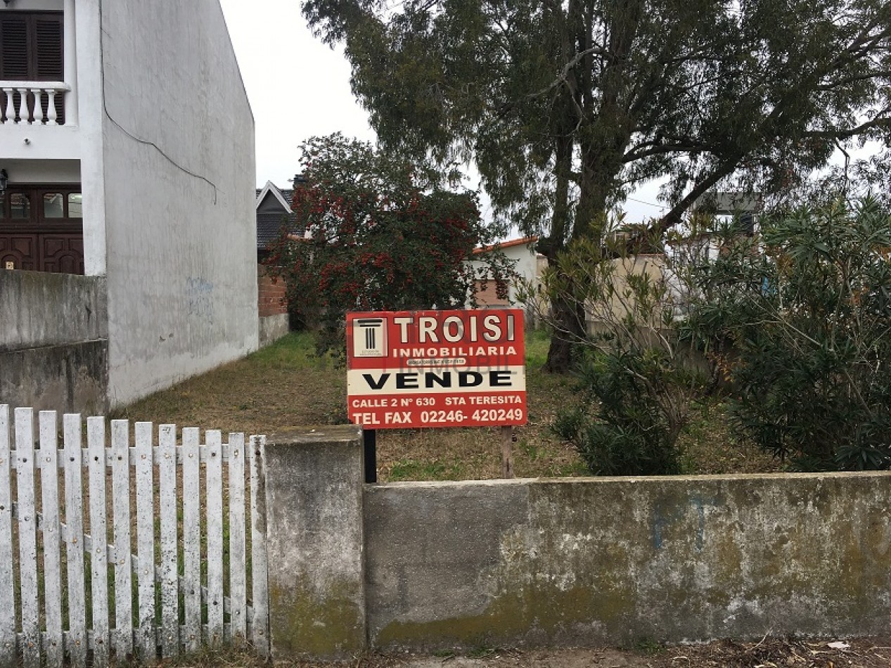 V44 - 2 Chalets de 2 ambientes - Calle 28 e/5 y 6
