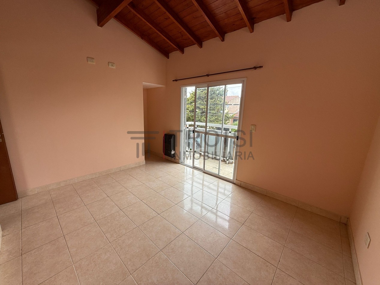 642 - Duplex de 3 ambientes - Calle 64 e/1 y 2