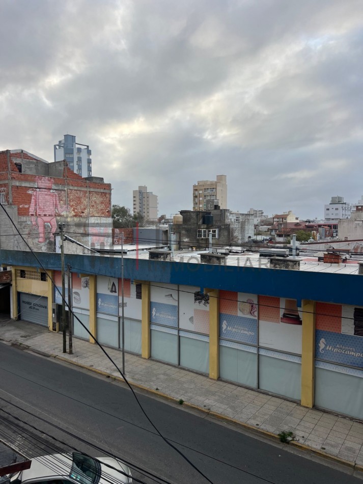 V17 - DEPARTAMENTO - 2 AMBIENTES - Calle 34 N°202 Esq. 2 - 2° piso