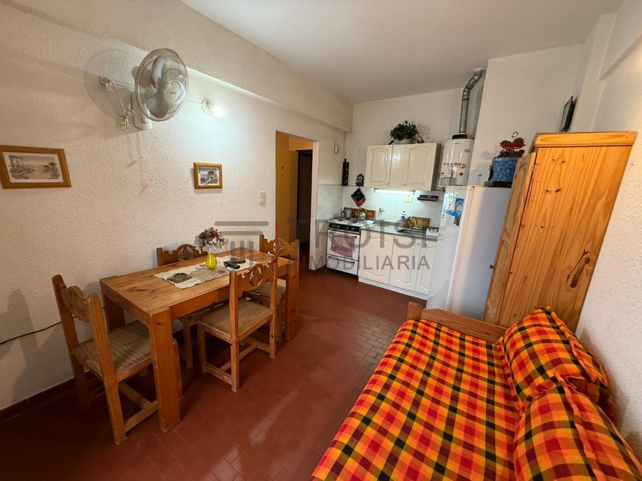 V52 - Depto. 2 ambientes - Calle 33 e/2 y 3