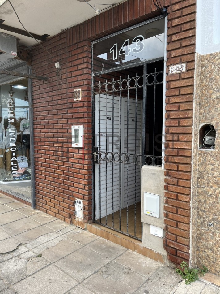 62 - Depto. 3 ambientes - Calle 36 e/Costanera y 2 