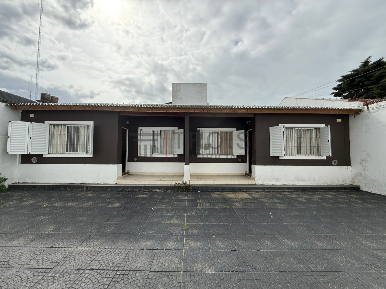 643 - Chalet de 3 ambientes - Calle 64 e/1 y 2