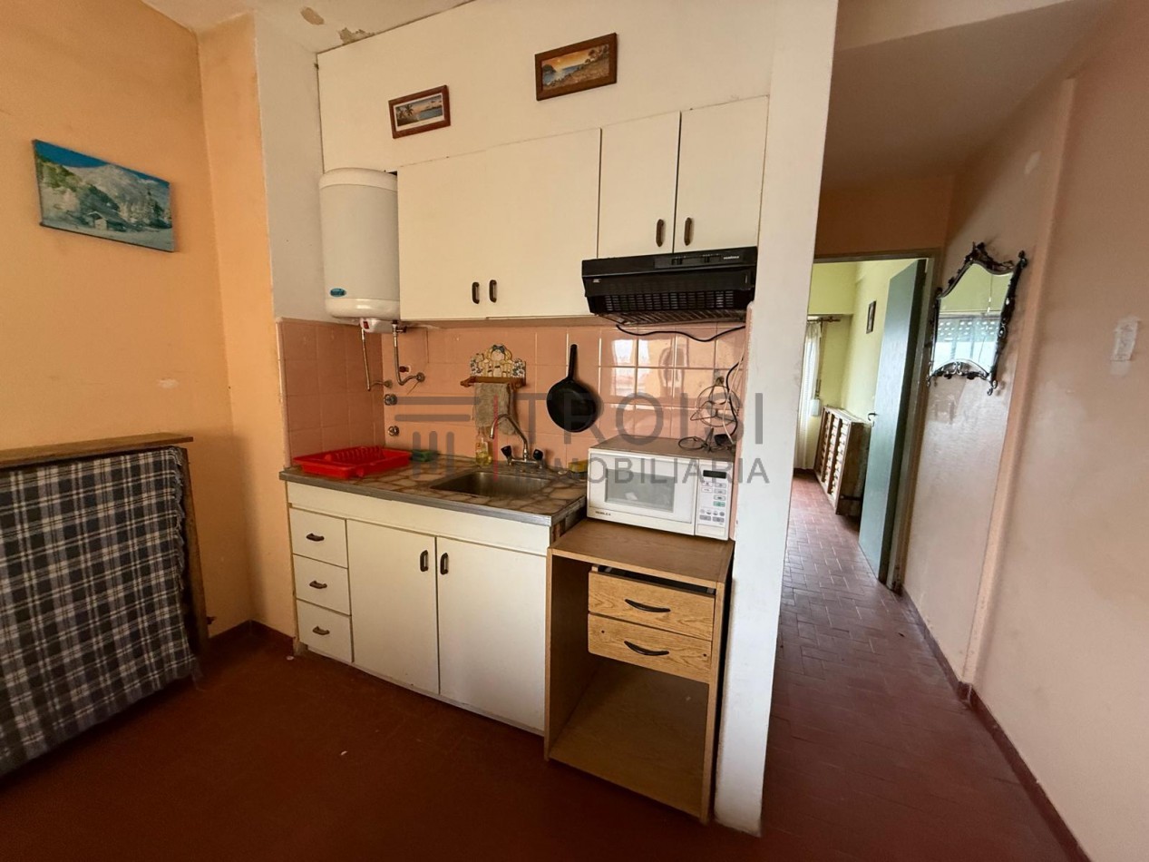 V76 - Depto. 2 ambientes - Calle 2 e/37 y 38
