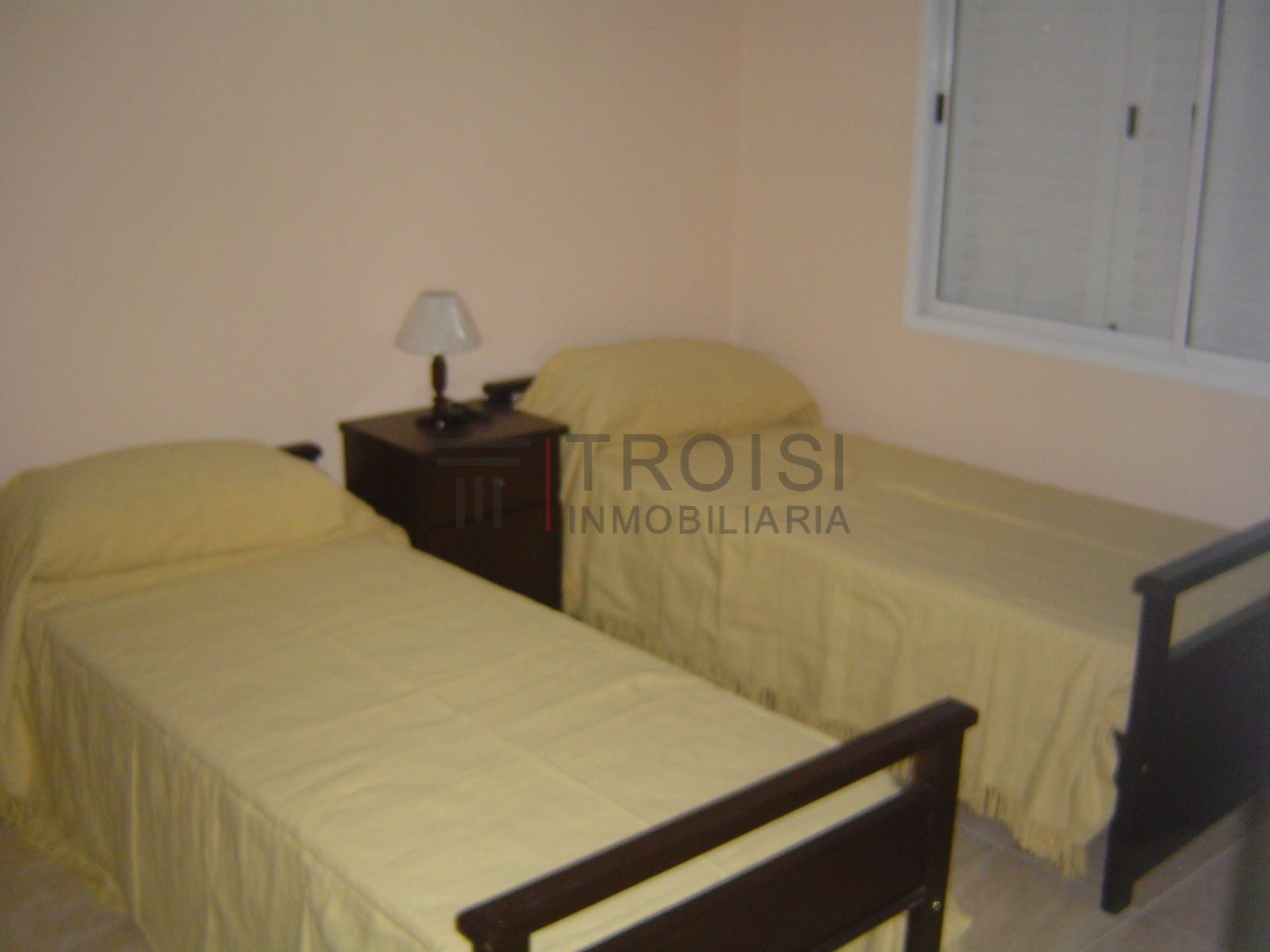 643 - Chalet de 3 ambientes - Calle 64 e/1 y 2