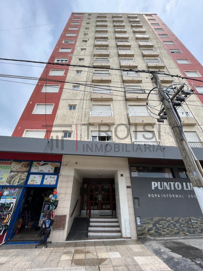 V28 - Depto. 1 ½ amb - Costanera esq. 34