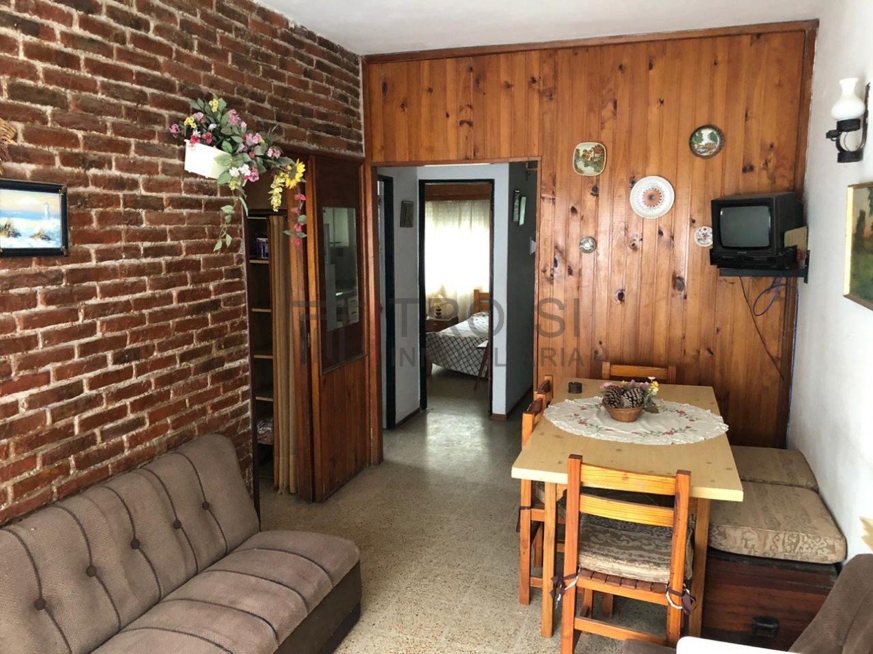 V38 - Chalet 3 ambientes - Calle 28 e/6 y 7
