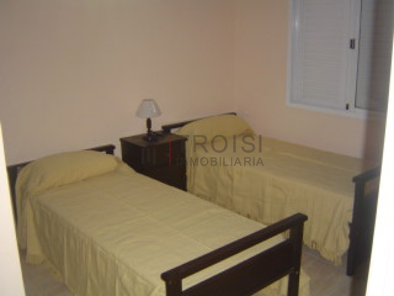 644 - Chalet de 3 ambientes - Calle 64 e/1 y 2