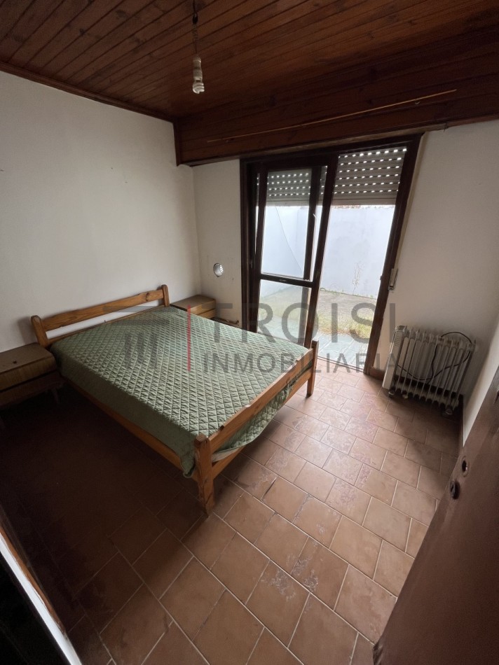 V61B - Depto. 2 ambientes tipo chalet - Calle 3 e/39 y 40