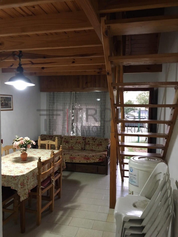 A30 - Duplex 3 ambientes - Calle 5 e/ 36 y 37