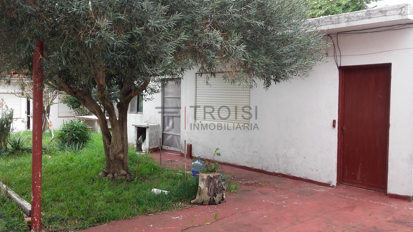 V81 - 2 locales y 3 departamentos tipo chalet  - Calle 3 e/ 33 y 34