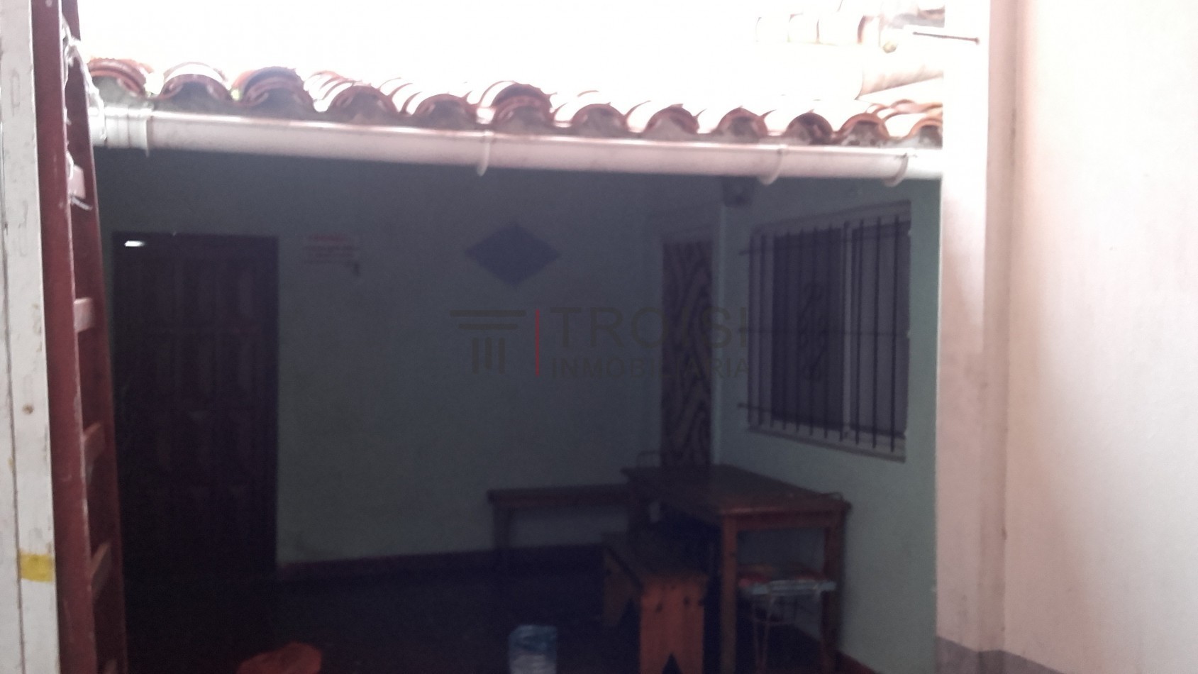 V81 - 2 locales y 3 departamentos tipo chalet  - Calle 3 e/ 33 y 34