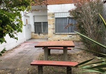 Chalet 3 ambientes - Calle 28 e/6 y 7 - V38