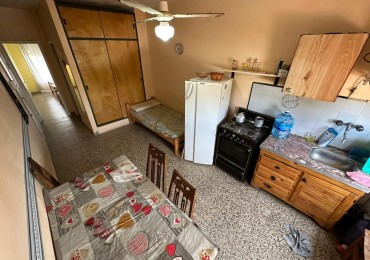 Depto. 2 ambientes - Calle 4 e/ 34 y 35 - V8