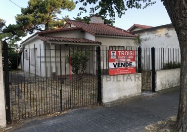 V73 - Chalet 4 ambientes - Calle 3 e/33 y 34