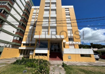 A28 - Depto 2 ambientes - Calle Kennedy casi esq. 27