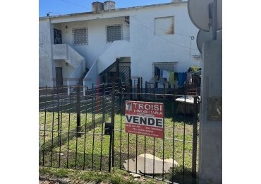 V35 - Depto. 2 ambientes con cochera - Calle 7 e/33 y 34