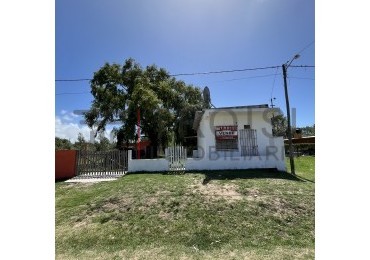 V75 - Casa 2 ambientes - Calle 48 e/11 y 12