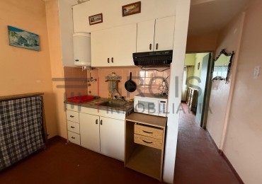 V76 - Depto. 2 ambientes - Calle 2 e/37 y 38