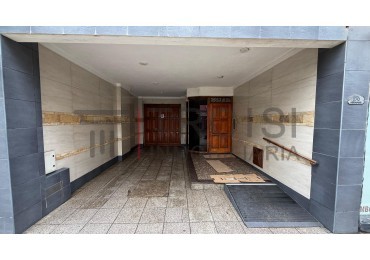 V31 - Depto. 2 ambientes - Calle 2 e/35 y 36